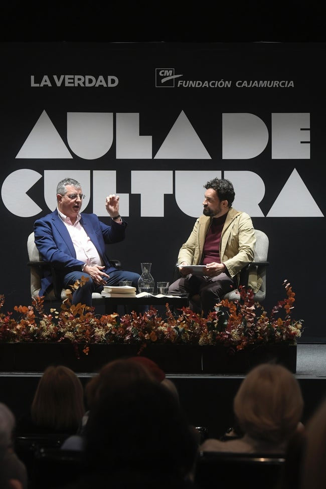 Aitor Larrabide durante la entrevista.