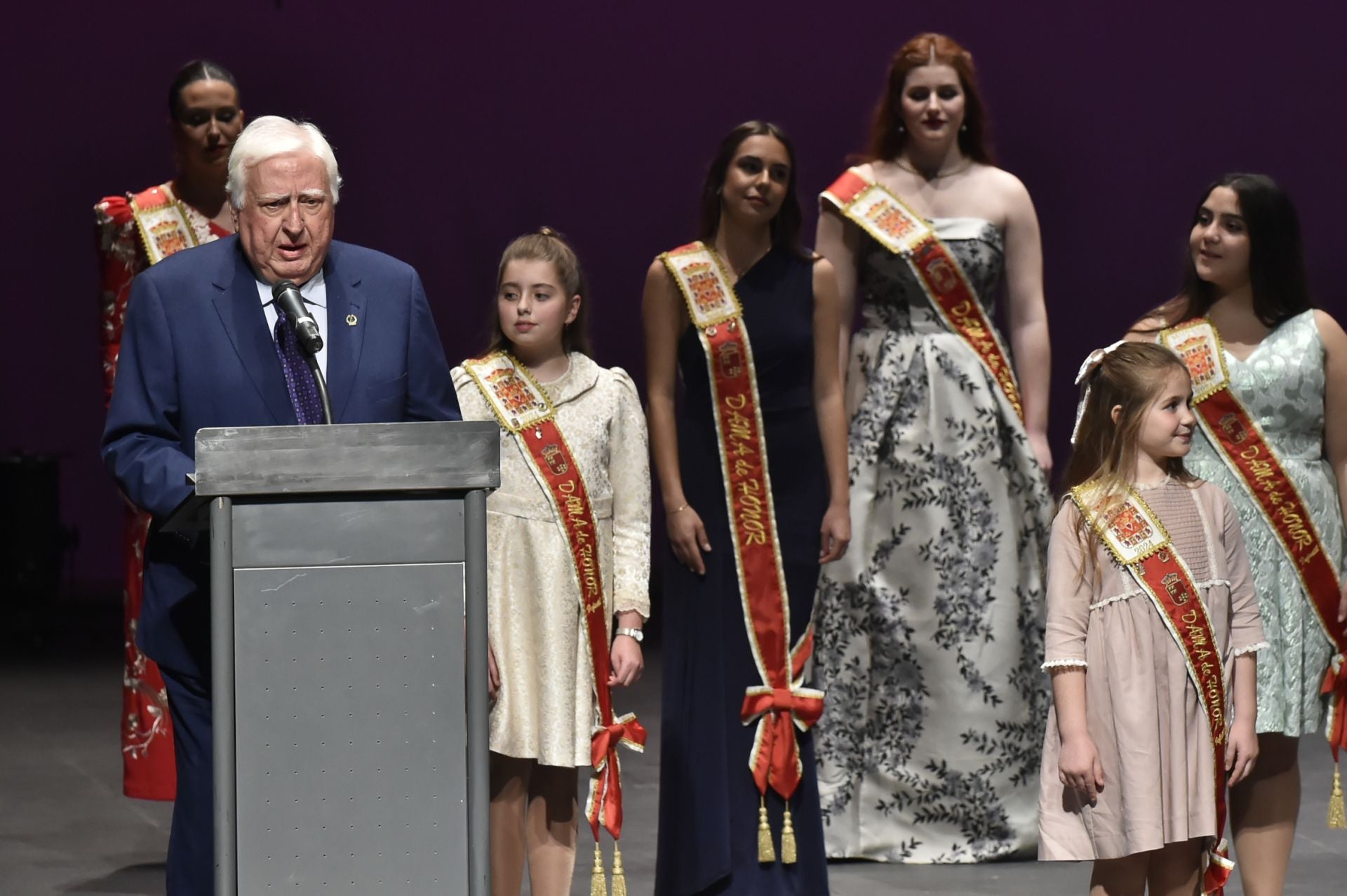 Presentación de las 62 candidatas a Reinas de la Huerta, en imágenes