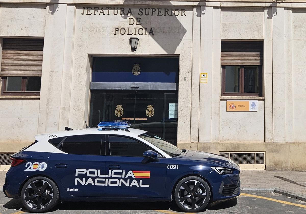 Un vehículo de la Policía Nacional, en una imagen de archivo.