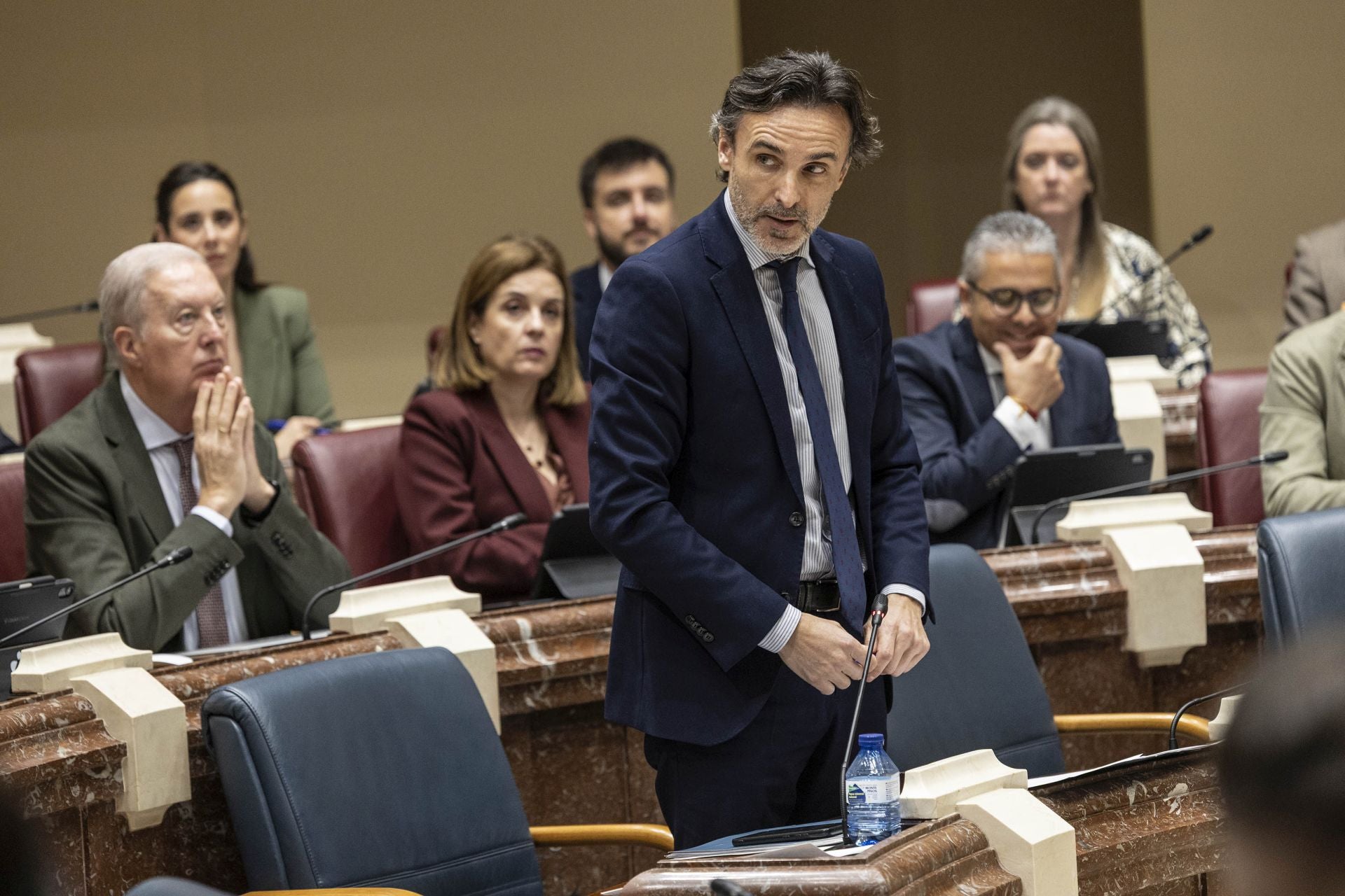 El Pleno de la Asamblea Regional de este viernes, en imágenes