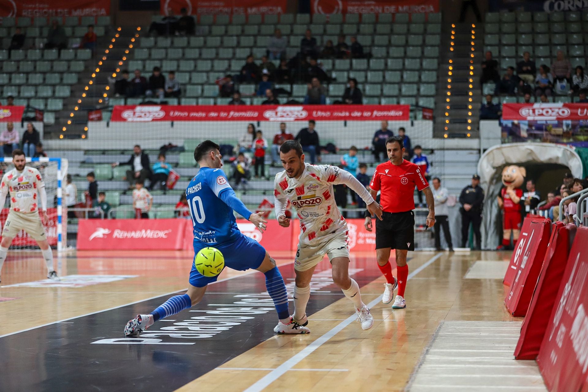 El partido entre ElPozo y Valdepeñas, en imágenes