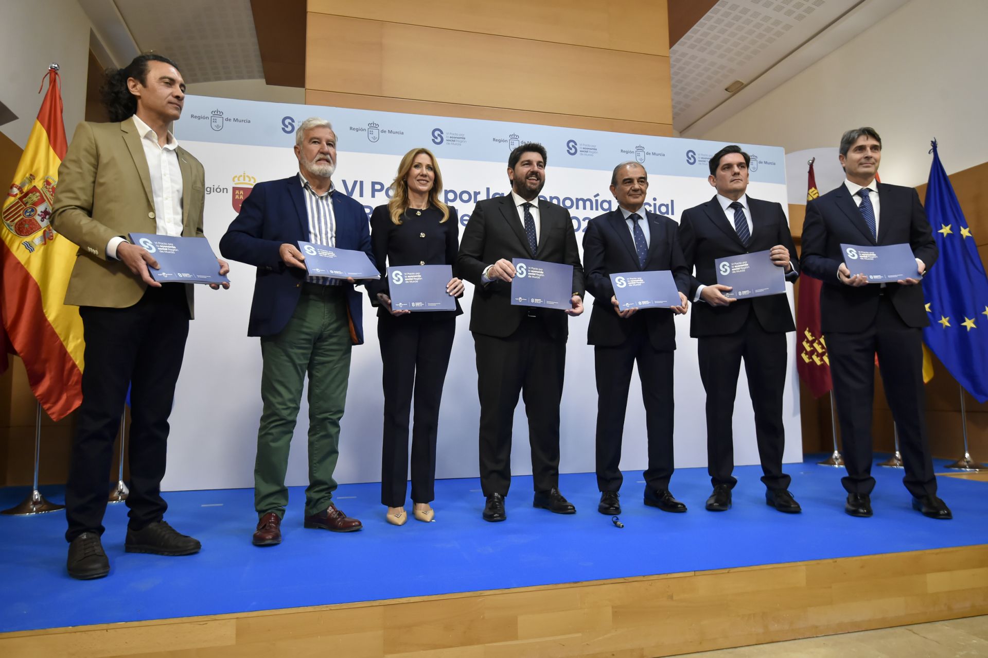 En imágenes, el acto de firma del VI Pacto por la Economía Social en la Región