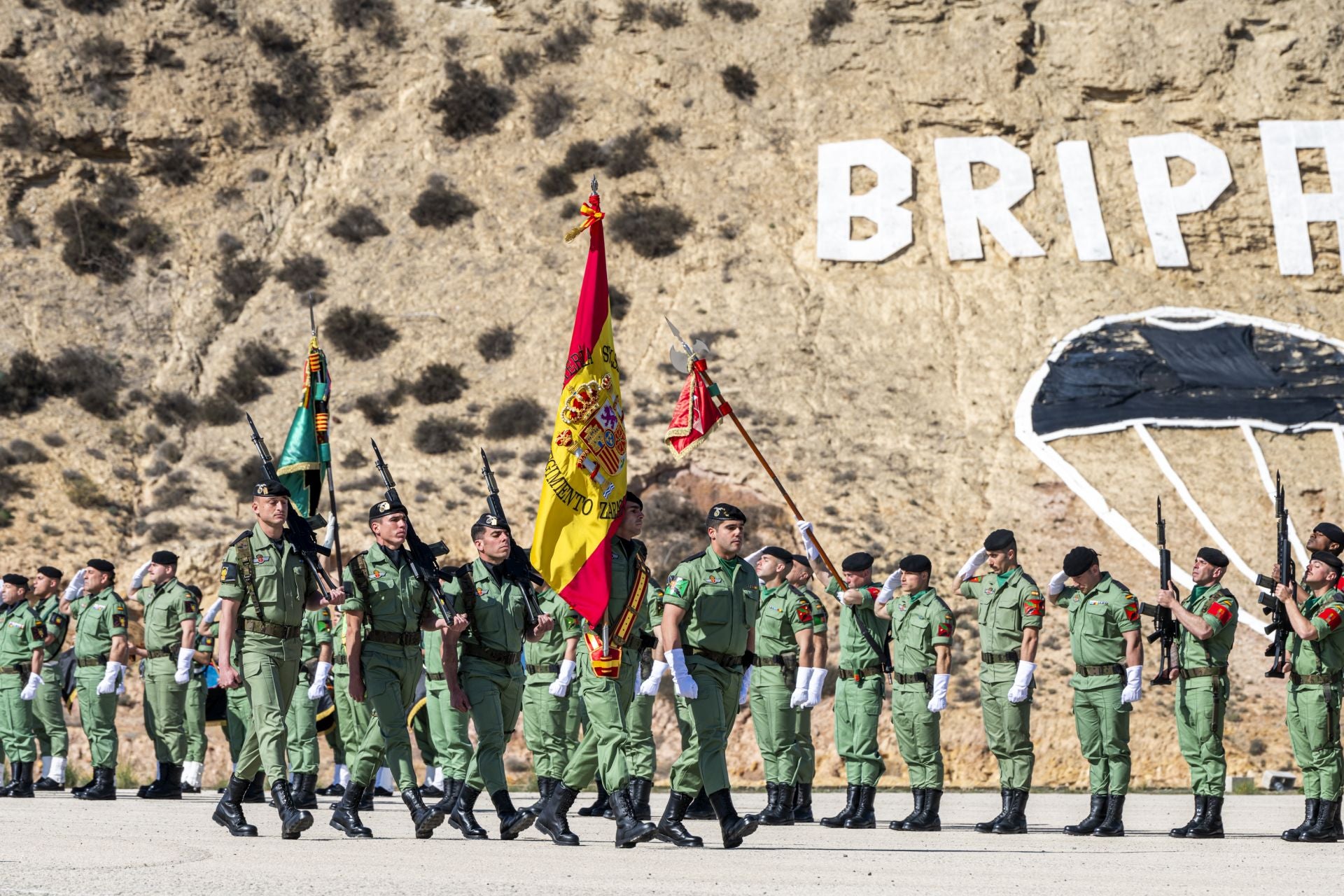 El aniversario de las Fuerzas Paracaidistas del Ejército de Tierra, en imágenes