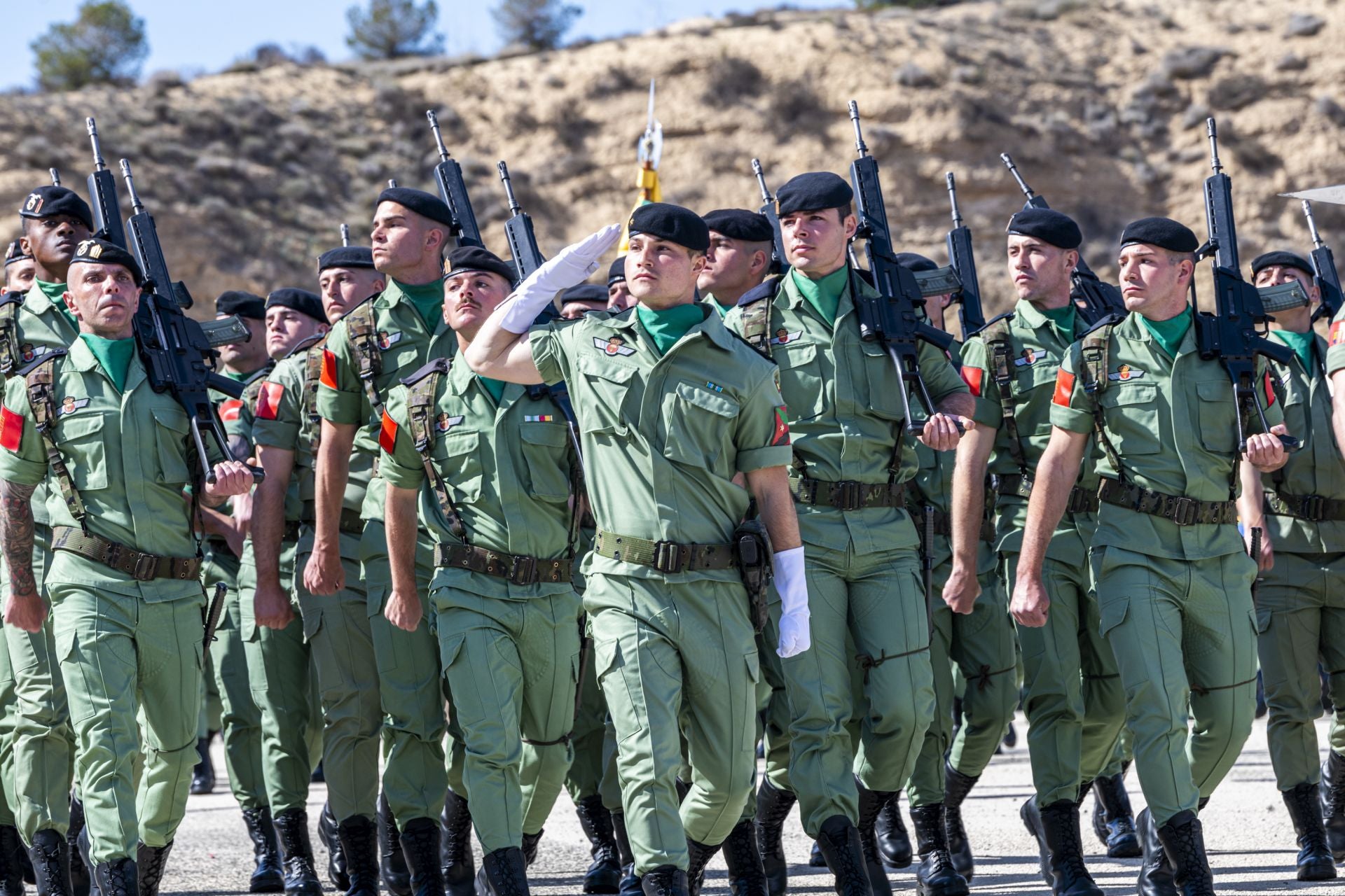 El aniversario de las Fuerzas Paracaidistas del Ejército de Tierra, en imágenes