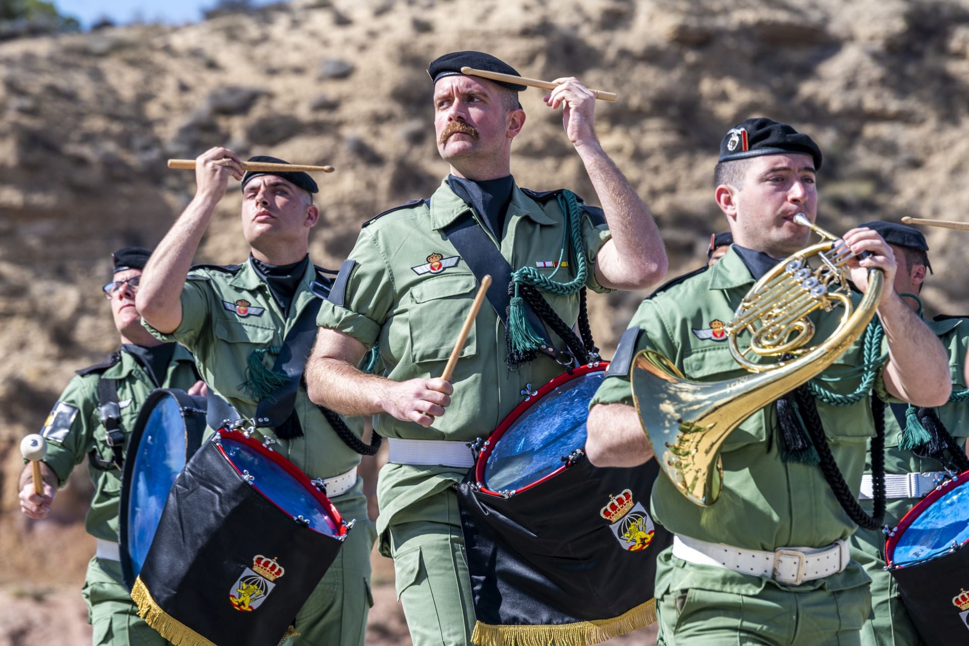 El aniversario de las Fuerzas Paracaidistas del Ejército de Tierra, en imágenes