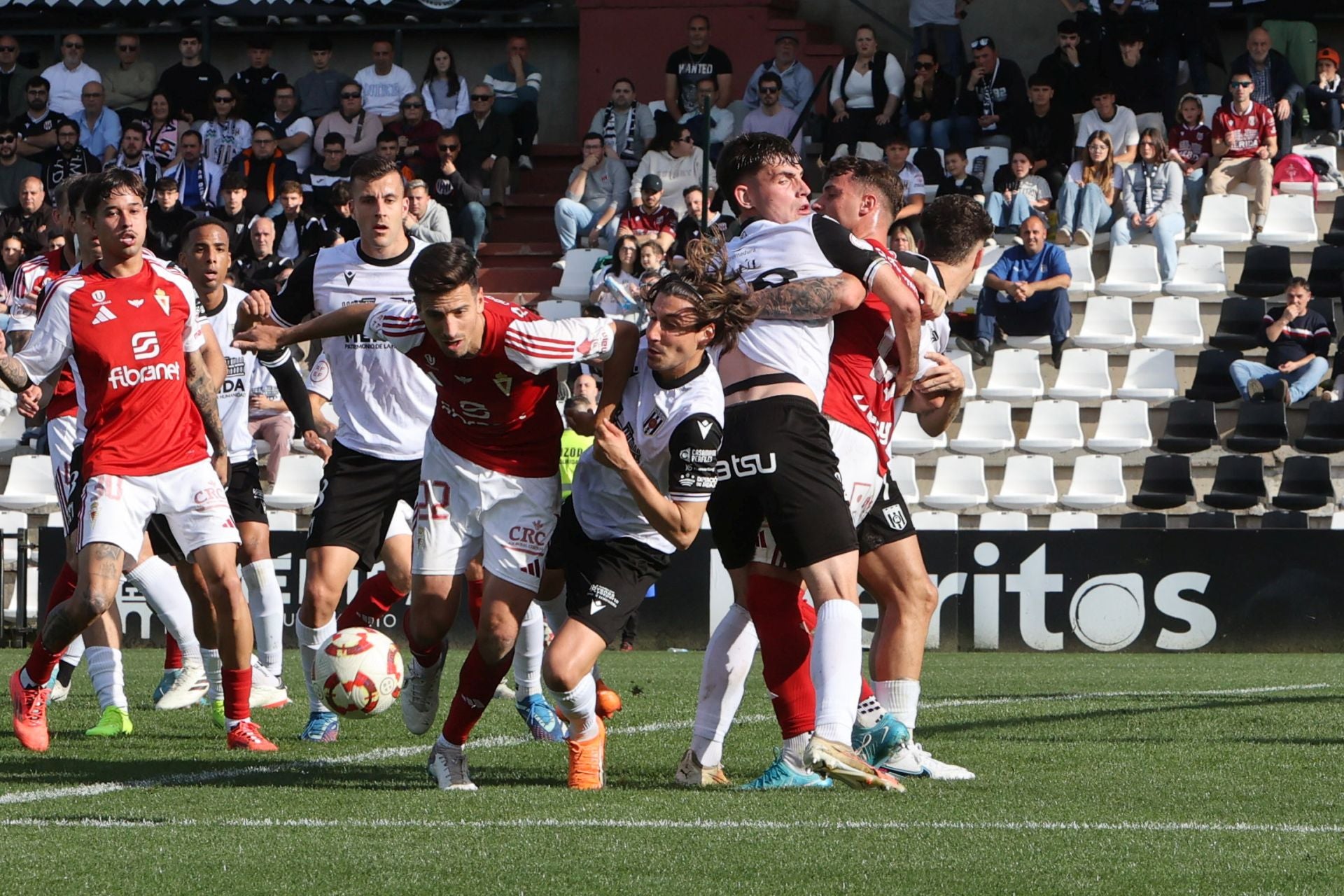 La victoria del Real Murcia frente al Mérida, en imágenes