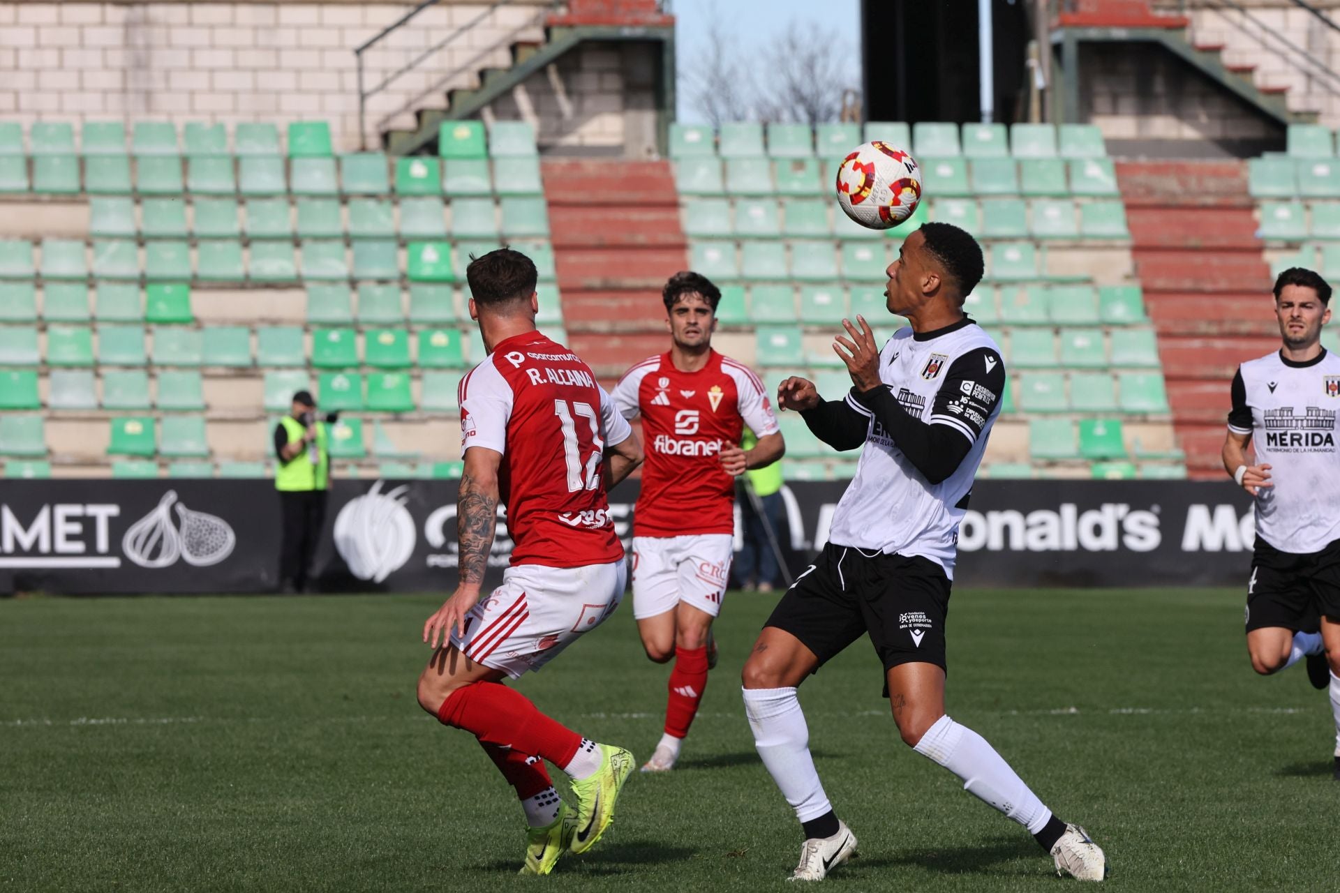 La victoria del Real Murcia frente al Mérida, en imágenes