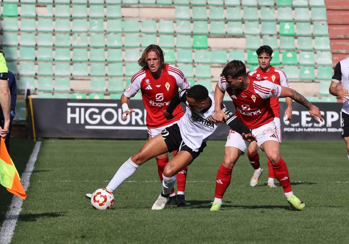 La victoria del Real Murcia frente al Mérida, en imágenes