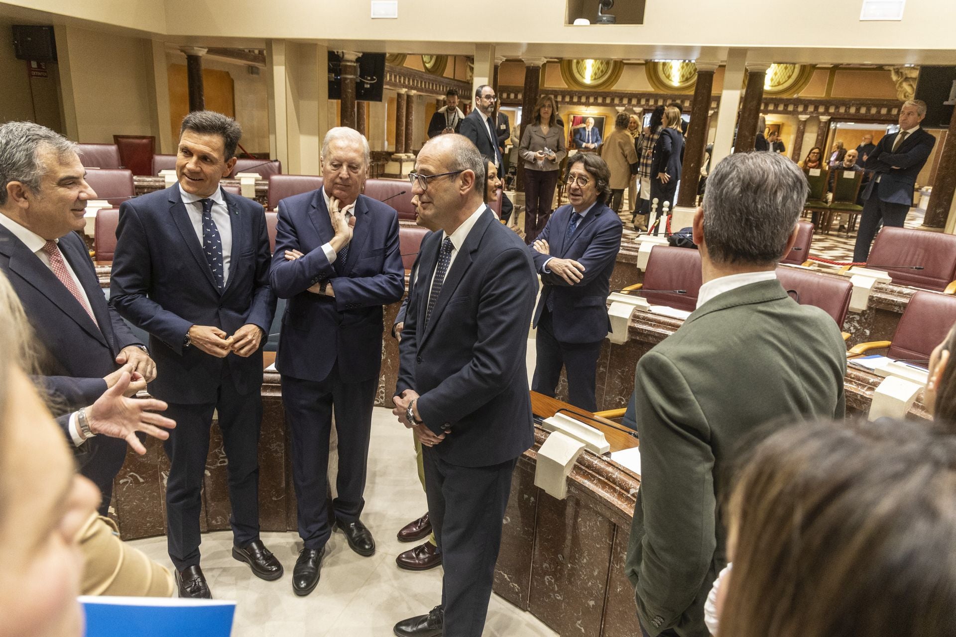 El Pleno de la Asamblea, en imágenes