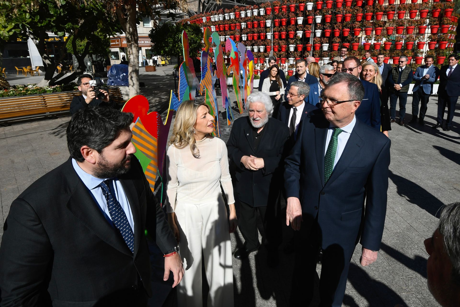 Inauguración de la obra de Cristóbal Gabarrón en la plaza de Santo Domingo de Murcia, en imágenes