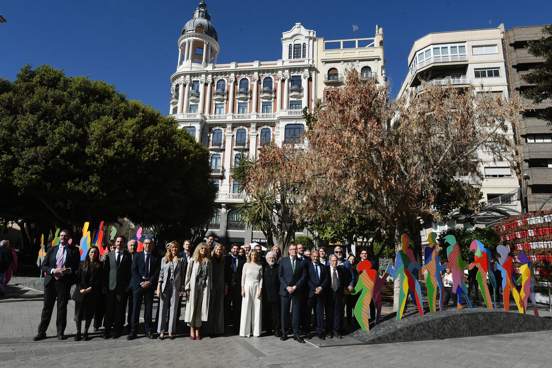 Inauguración de la obra de Cristóbal Gabarrón en la plaza de Santo Domingo de Murcia, en imágenes