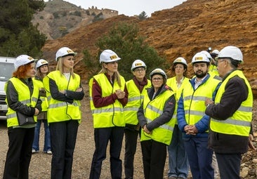 La ministra Aagesen, en la restauración de la Sierra Minera: «Llevabais esperando mucho tiempo estas obras»