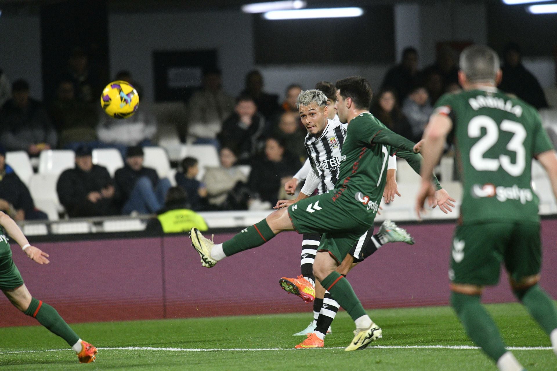 La derrota del Cartagena ante el Eibar, en imágenes