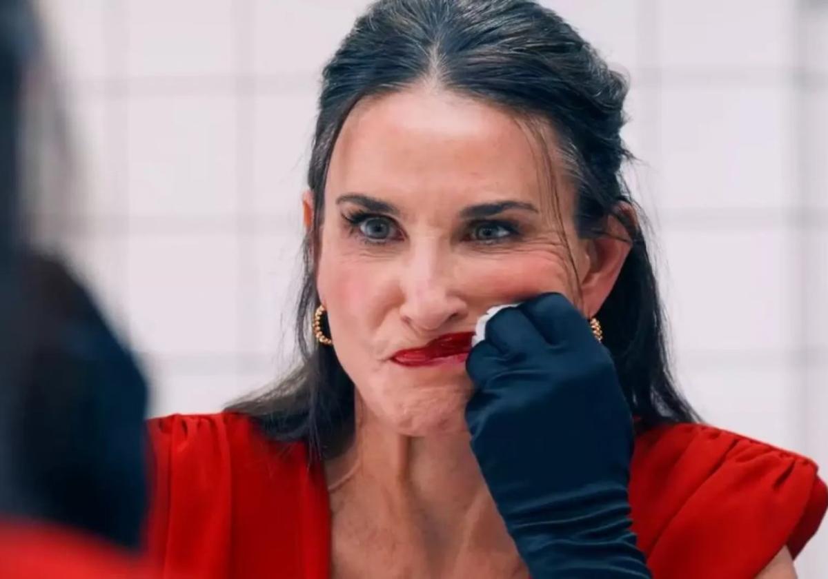 Demi Moore protagoniza 'La sustancia'.