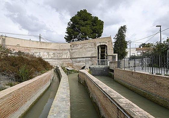 La acequia Churra la Vieja toma su caudal directamente de la acequia mayor Aljufía.