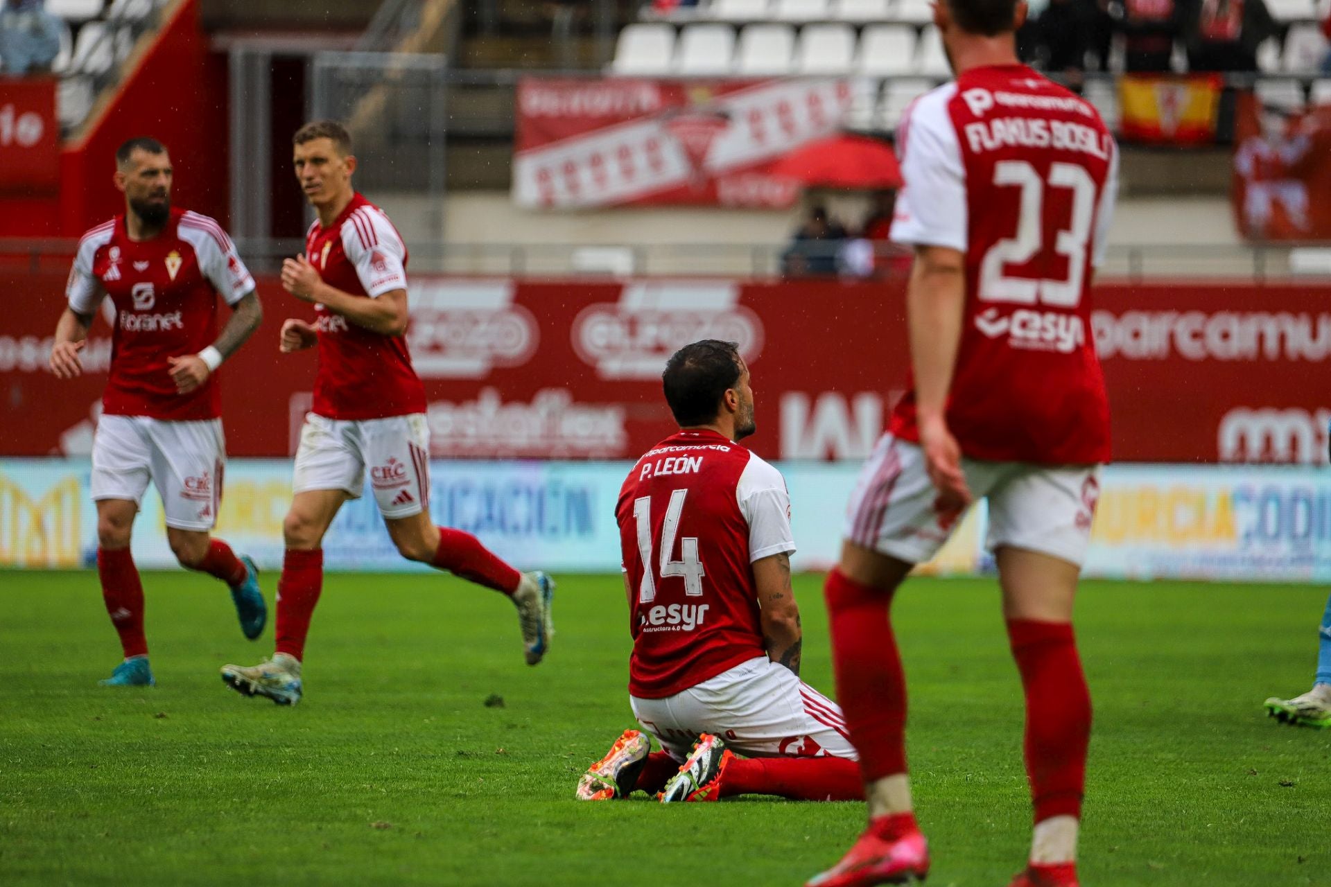 La derrota del Real Murcia frente al Ibiza, en imágenes