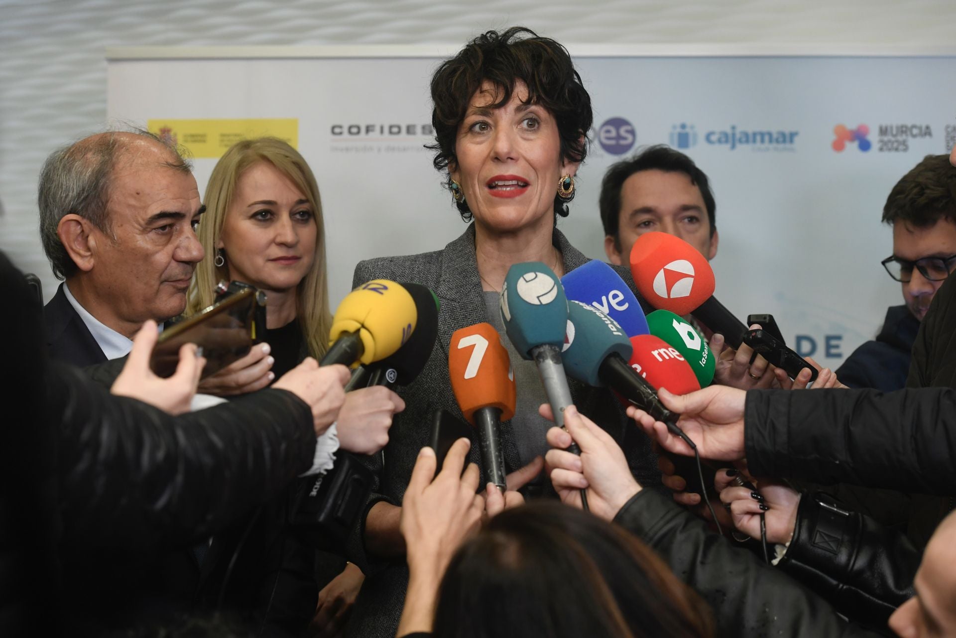 La ministra de Inclusión, Elma Saiz, acude al acto inaugural del Fondo de Impacto Social de Murcia, en imágenes