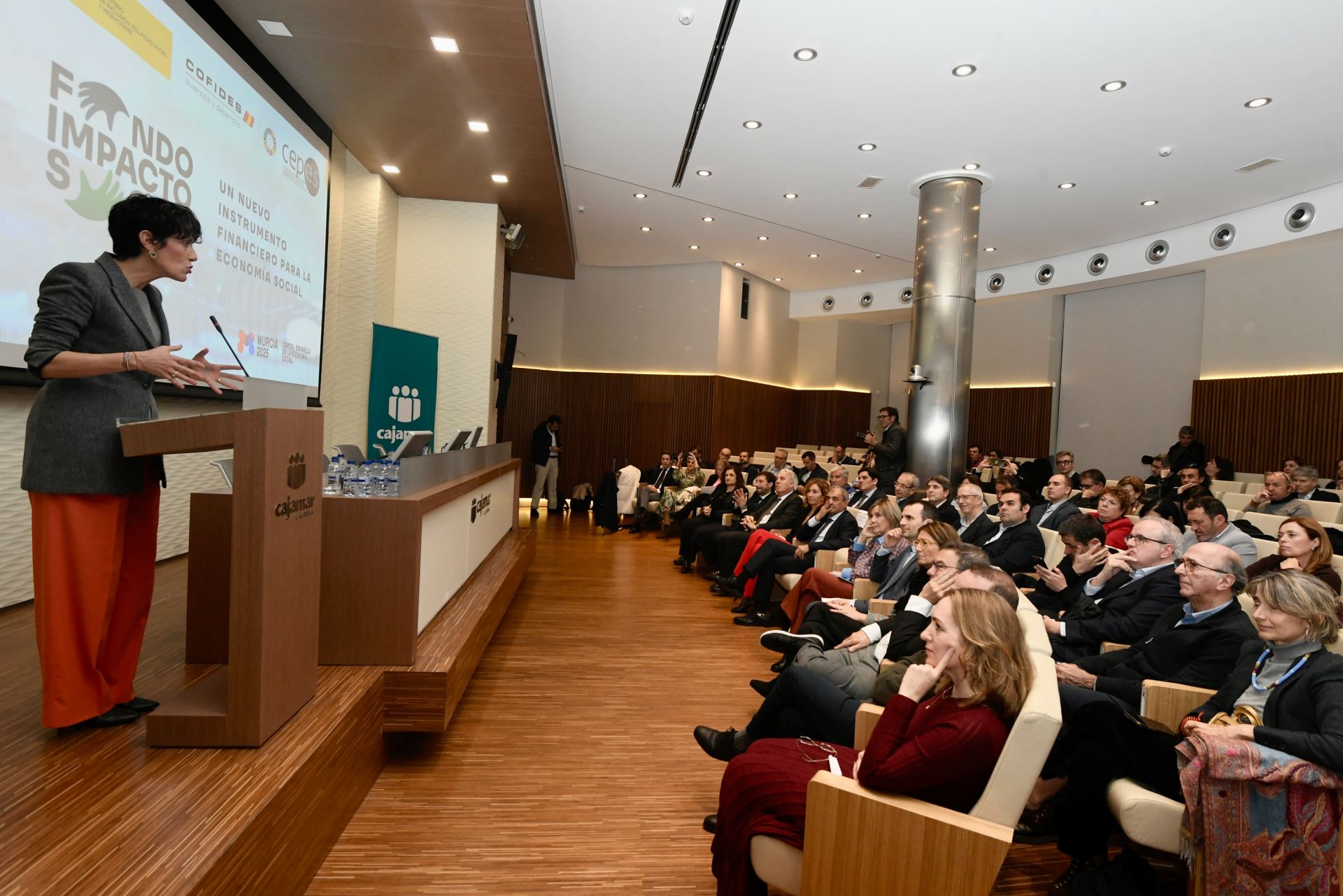 La ministra de Inclusión, Elma Saiz, acude al acto inaugural del Fondo de Impacto Social de Murcia, en imágenes