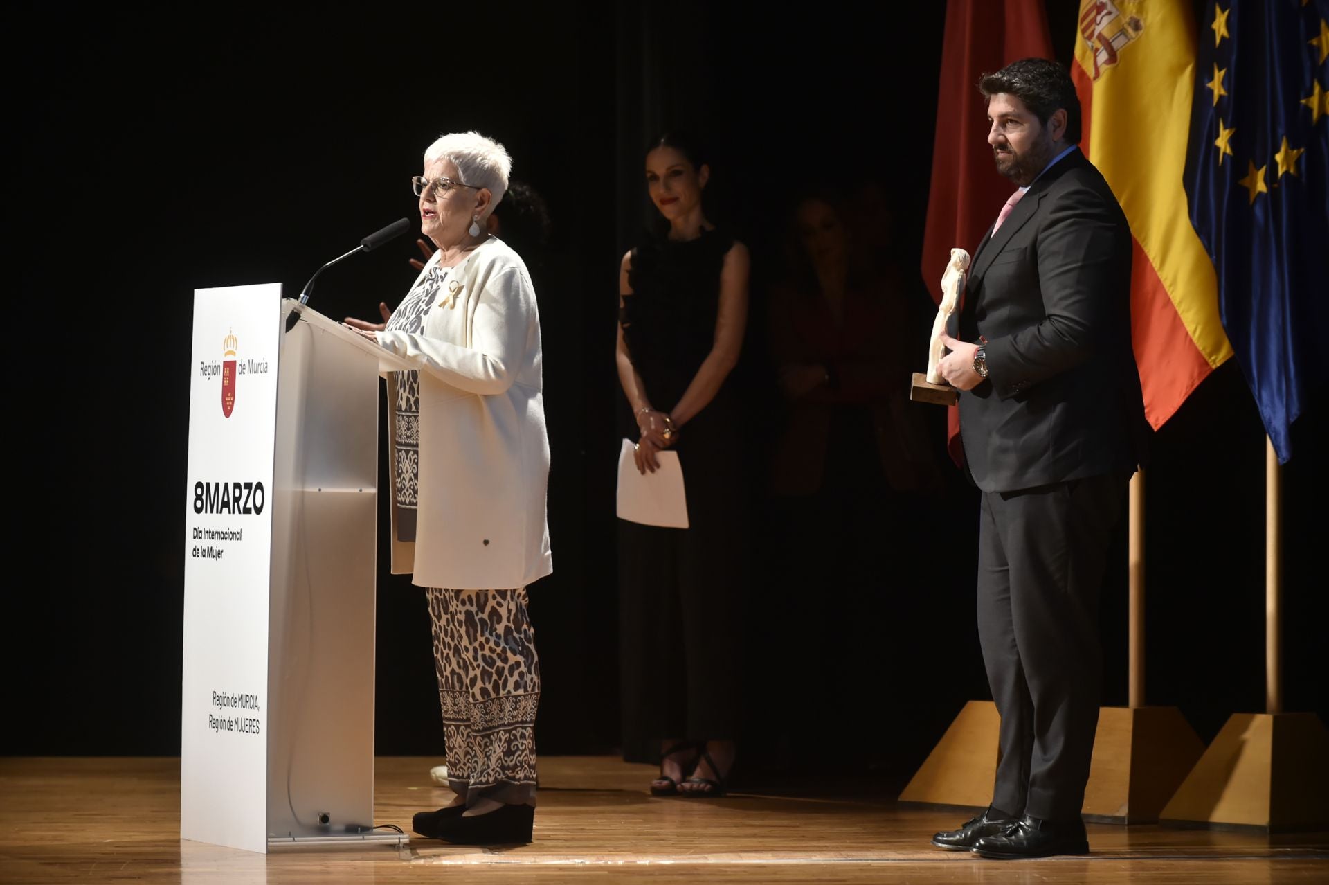 En imágenes, la entrega de los Premios 8 de Marzo de la Comunidad