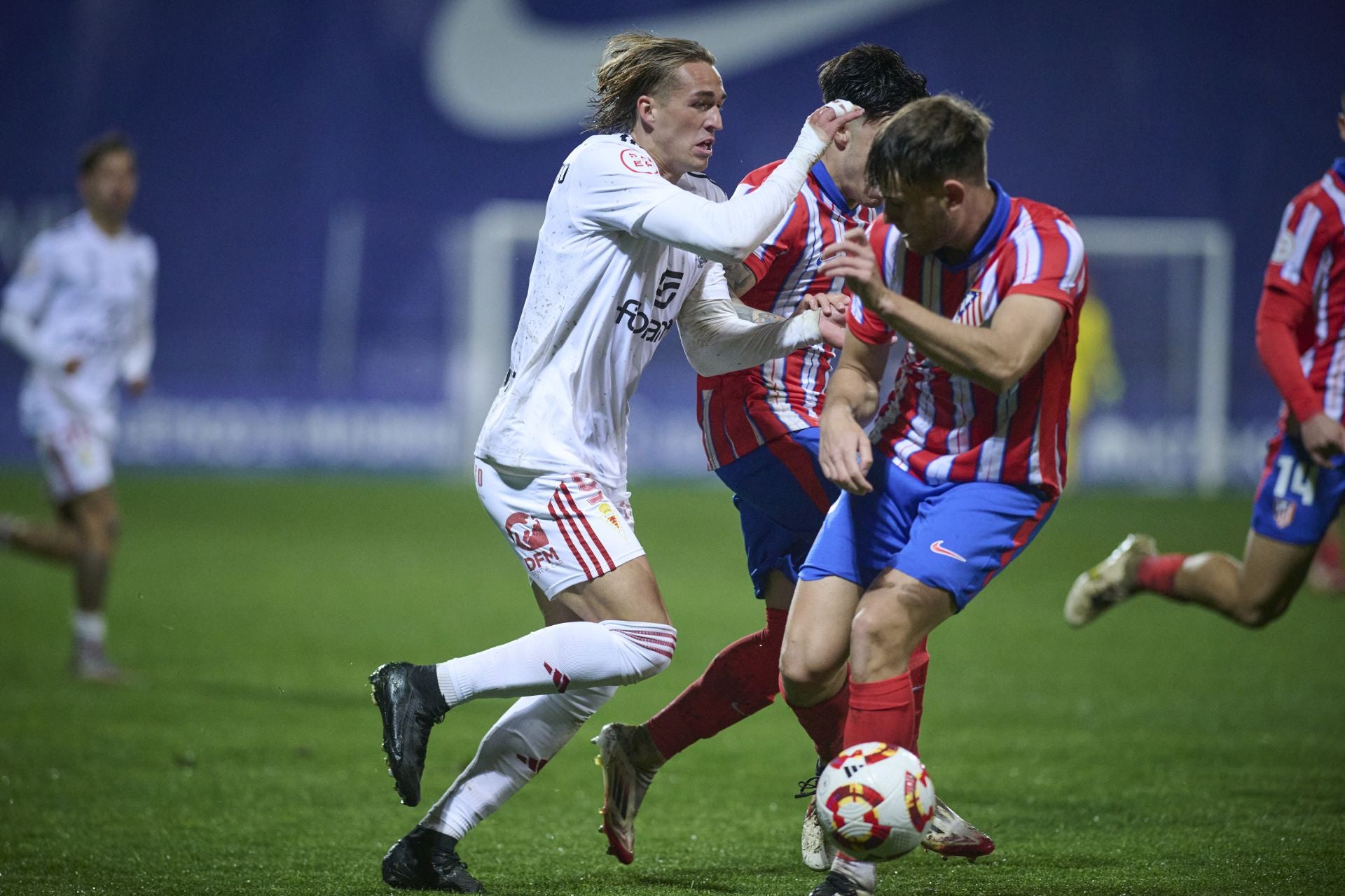 La derrota del Real Murcia frente al Atleti B, en imágenes