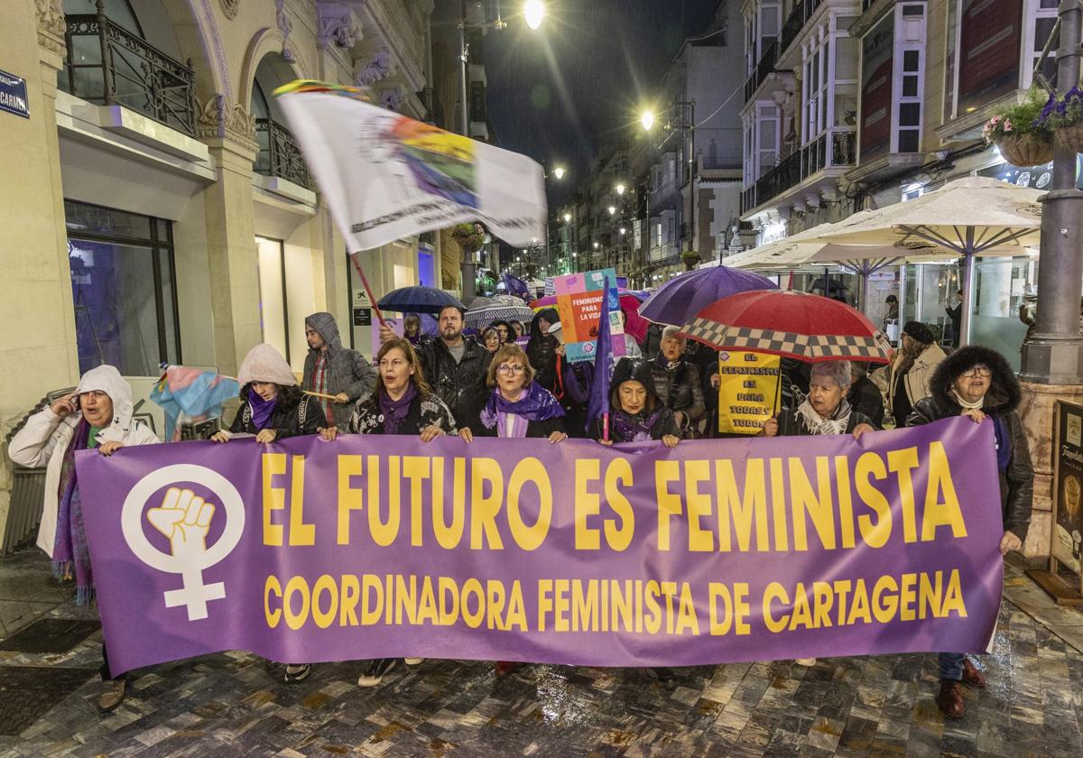 Manifestación del 8M en el centro de Cartagena, este sábado.