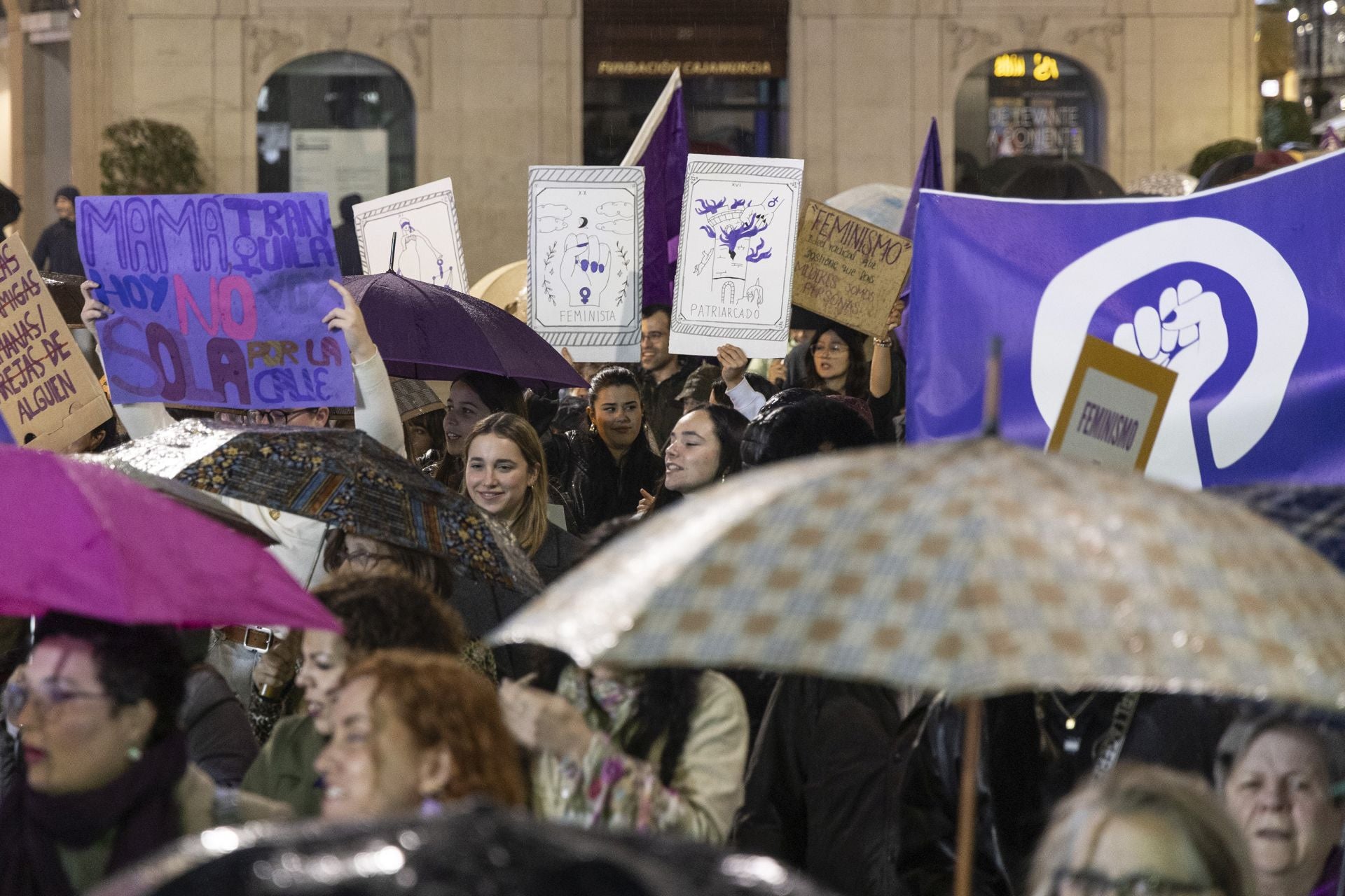 Manifestación por el 8M en Cartagena, en imágenes