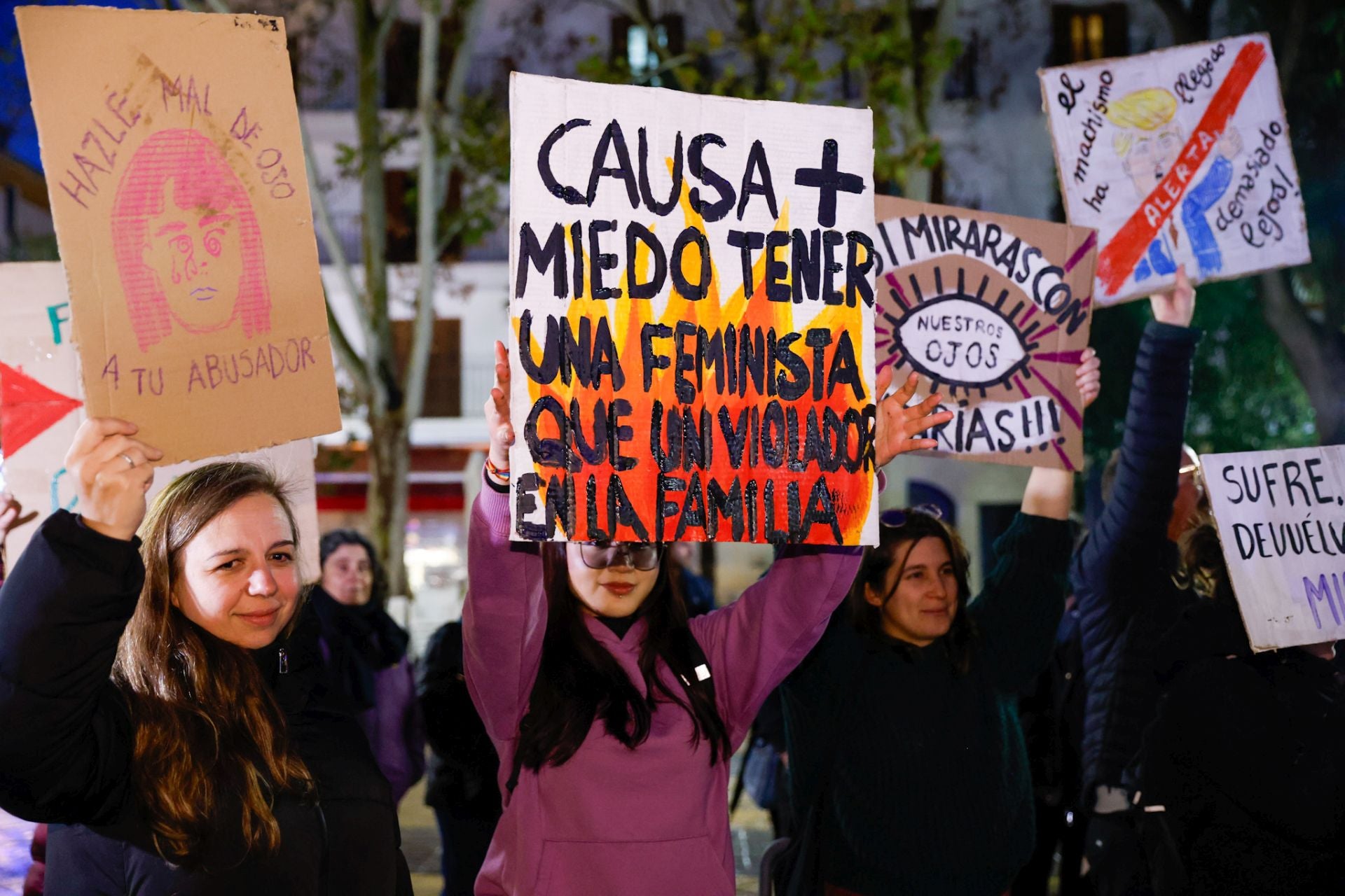 La manifestación por el 8M en Lorca, en imágenes