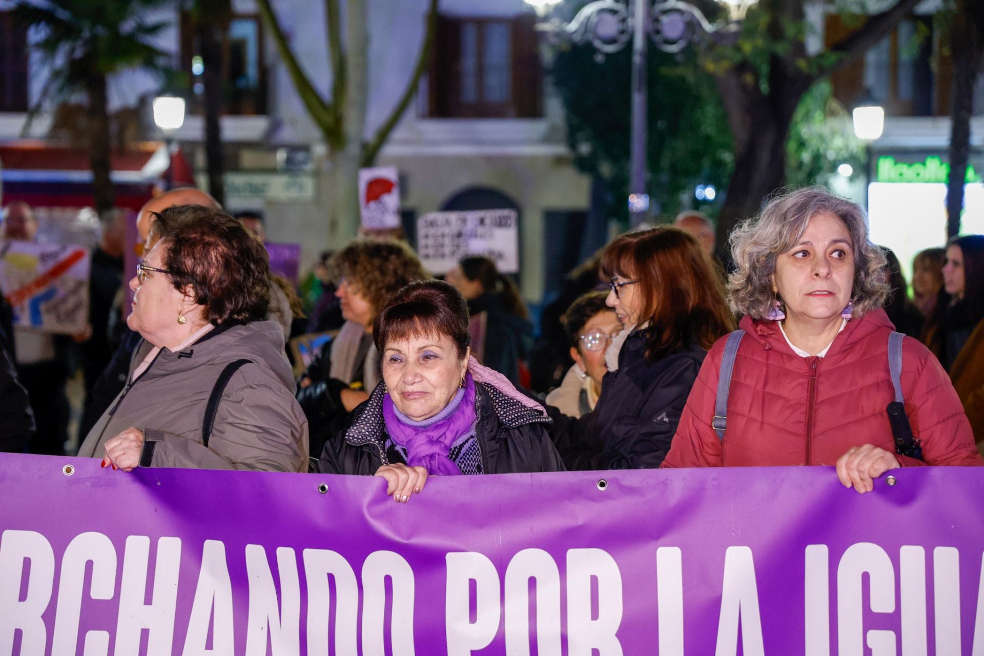 La manifestación por el 8M en Lorca, en imágenes