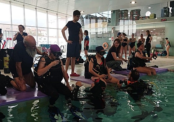 Bautismo de buceo en el Verdolay, este sábado.