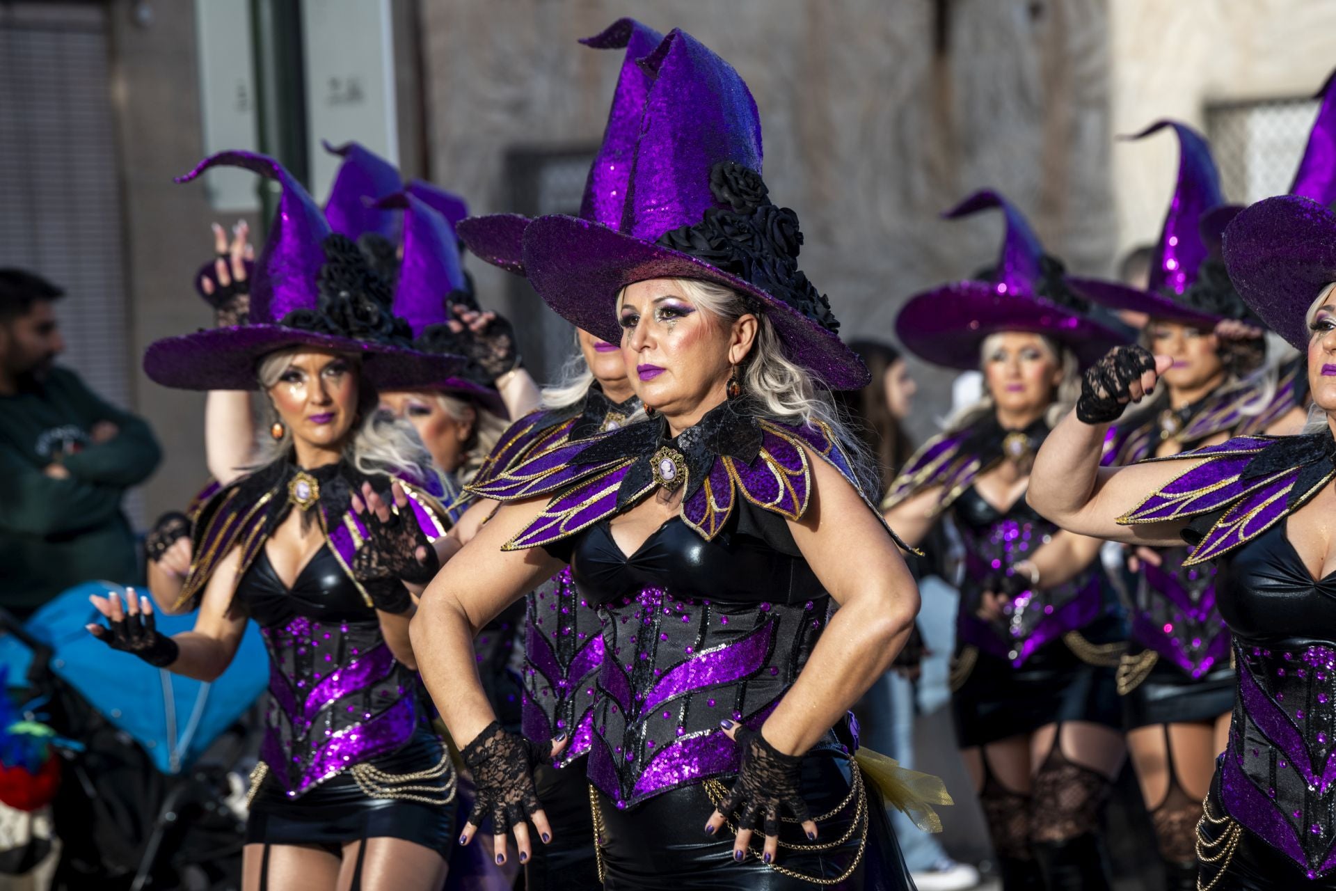 La Piñata pone el punto final al Carnaval en Llano de Brujas