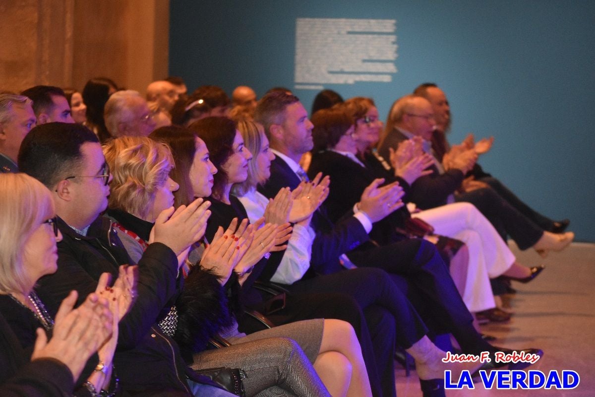 Caravaca entrega los premios y galardones del Día de la Mujer