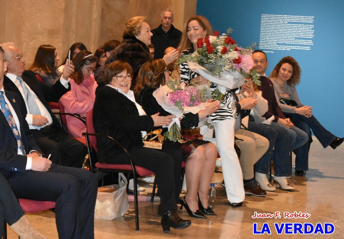 Caravaca entrega los premios y galardones del Día de la Mujer