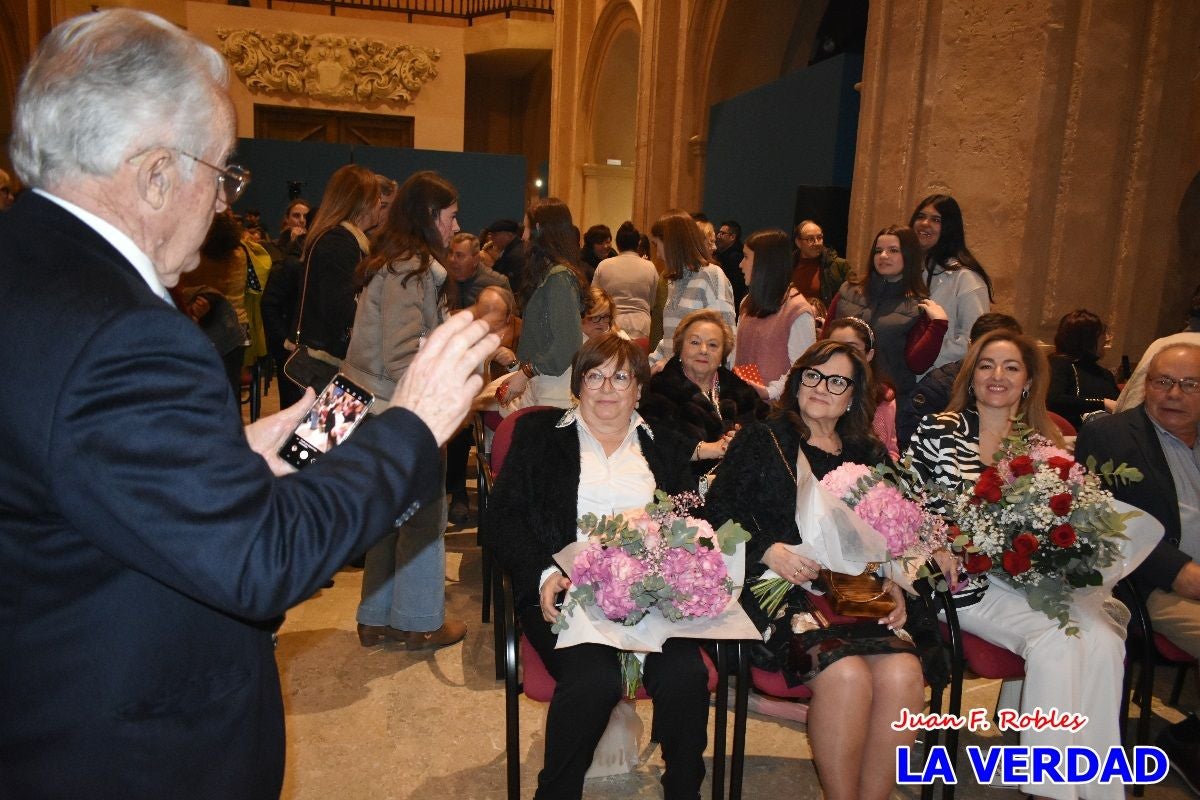 Caravaca entrega los premios y galardones del Día de la Mujer