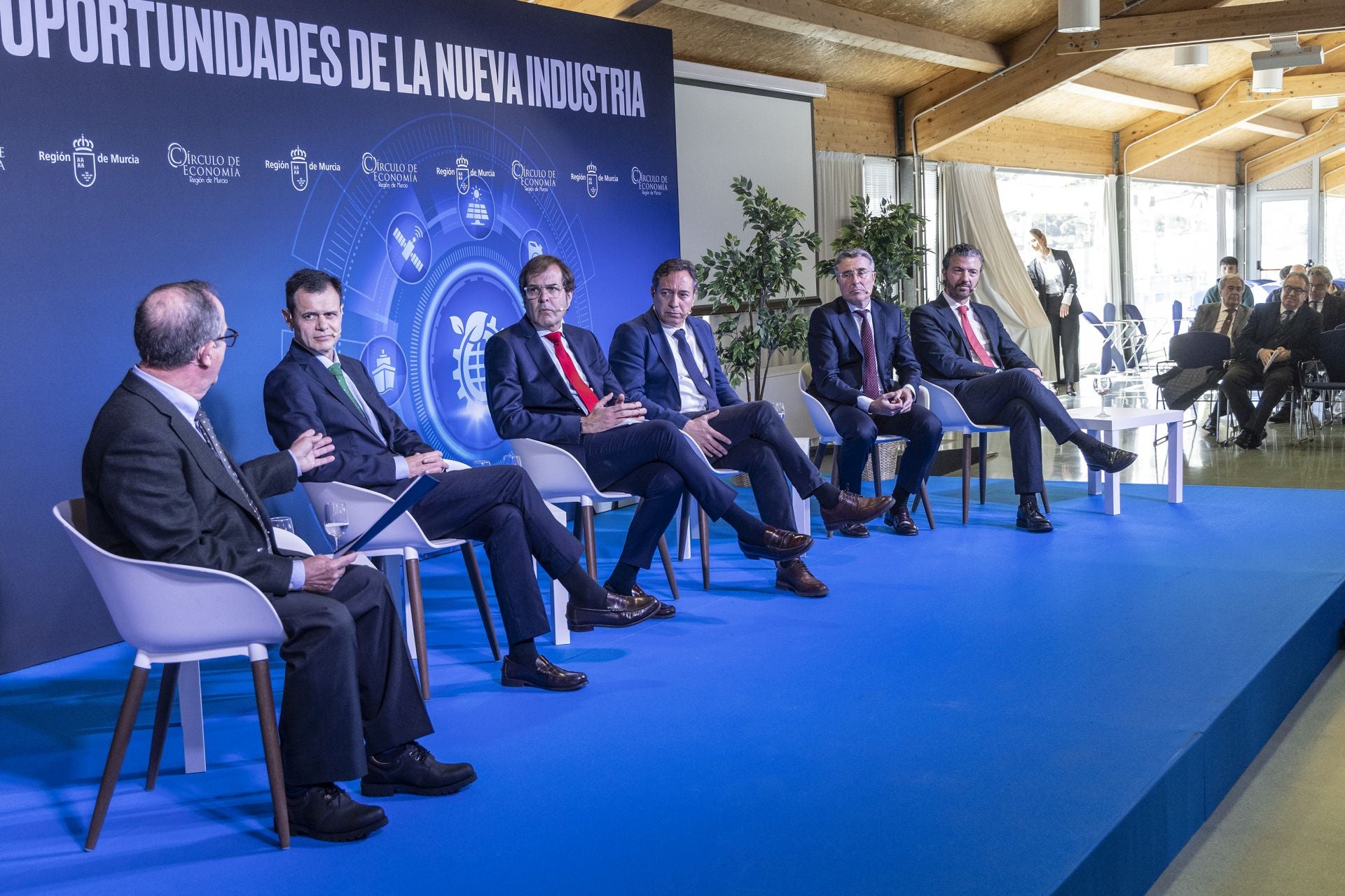 El &#039;Foro del conocimiento: las oportunidades de la nueva industria&#039; de Cartagena, en imágenes