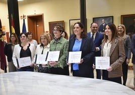 El acto de entrega de los premios al liderazgo femenino en investigación de la UMU, en imágenes