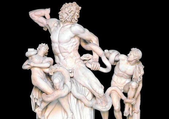 Museos Vaticanos. El grupo escultórico fue descubierto en 1506 en el Esquilino, en Roma, e inmediatamente se identificó con el Laocoonte descrito por Plinio como la obra maestra de los escultores de Rodas: Agesandro, Atenodoro y Polidoro.