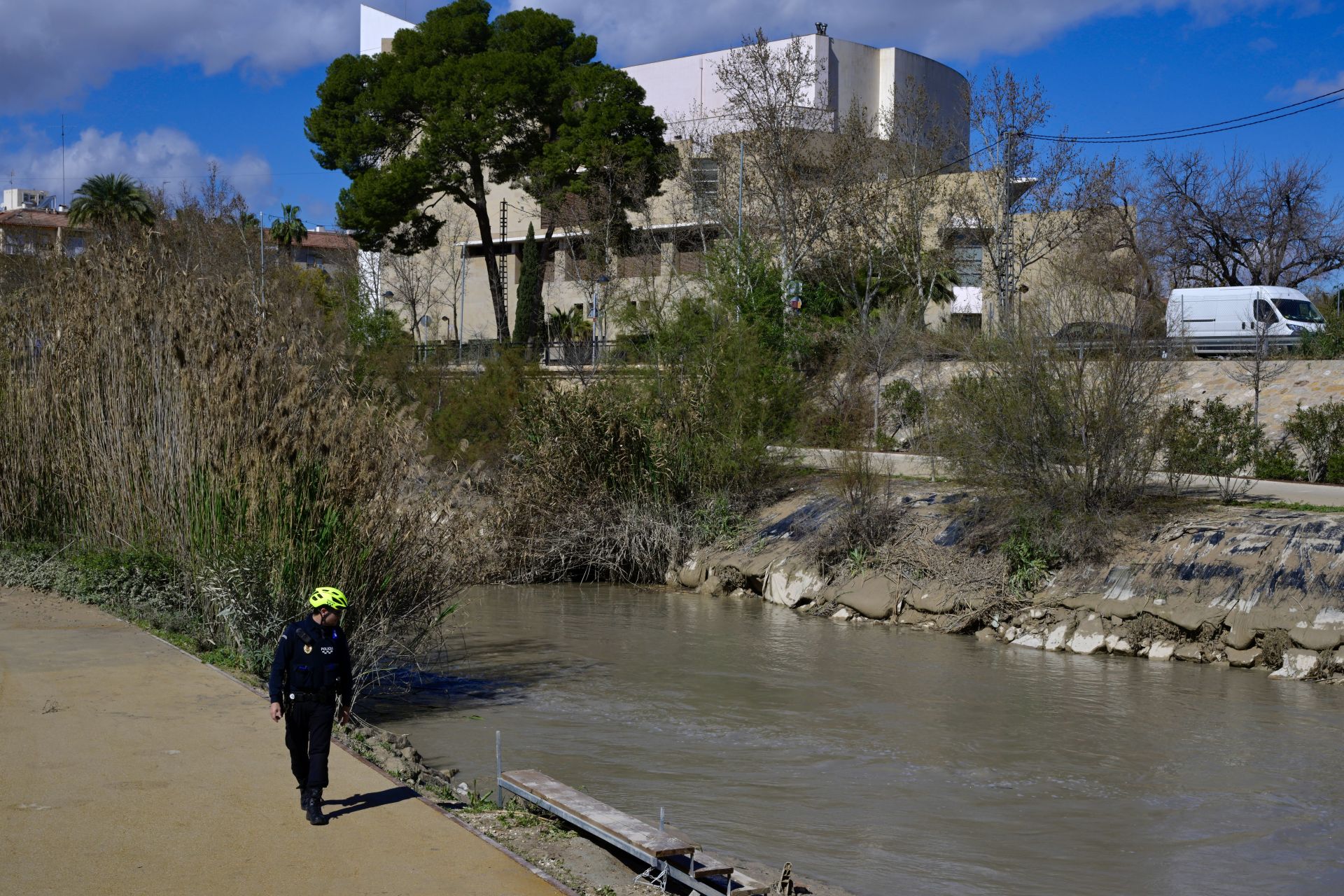 Imágenes del cuarto día de búsqueda de un hombre en el río Segura