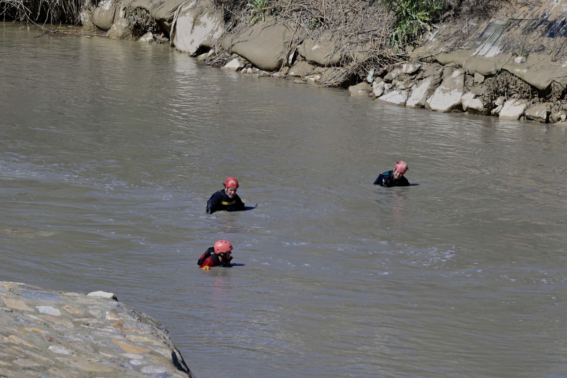 Imágenes del cuarto día de búsqueda de un hombre en el río Segura