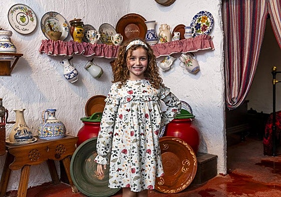 Teresa Mármol Serrano: «Me encanta ver cómo las calles se llenan de flores, colores y música»