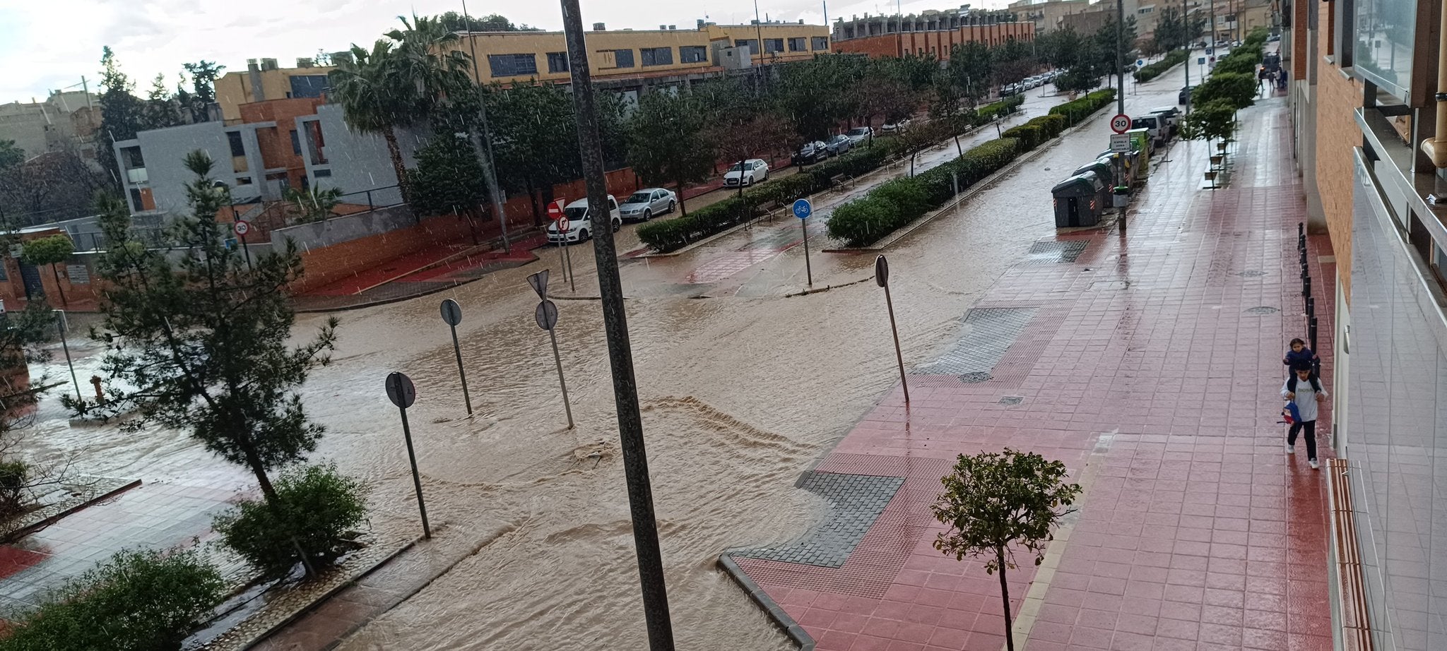 Las imágenes de la tromba de agua que ha afectado a la Región de Murcia este viernes