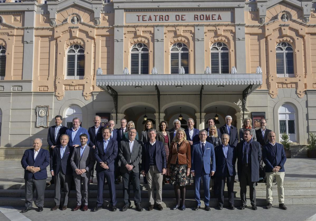 La reunión de presidentes de las asociaciones territoriales de empresa familiar de España, este sábado, en Murcia.