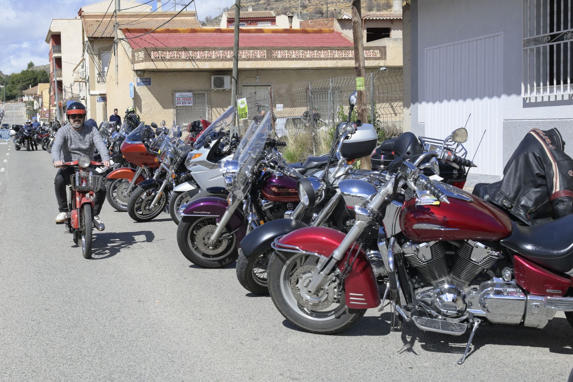 Solidaridad motera para Carmen en Cobatillas