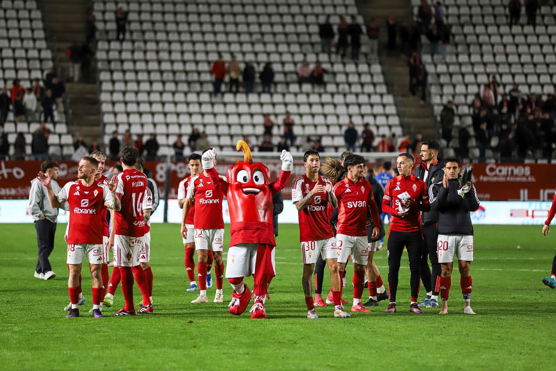 La victoria del Real Murcia frente al Fuenlabrada, en imágenes