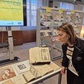 Belén López durante la inauguración este lunes de la exposición en Biblioteca Río Segura.