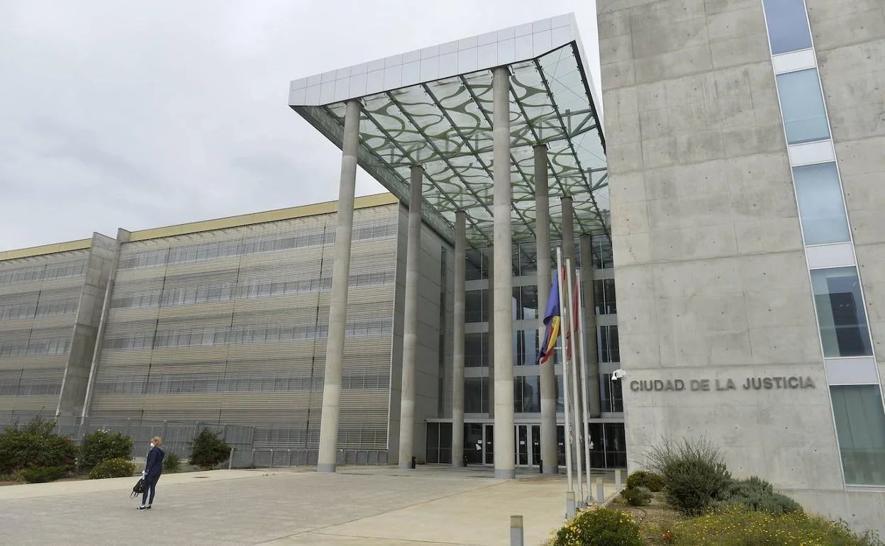 Los juzgados de violencia de género de la Región de Murcia son los terceros del país que más verán aumentada su carga con la nueva ley