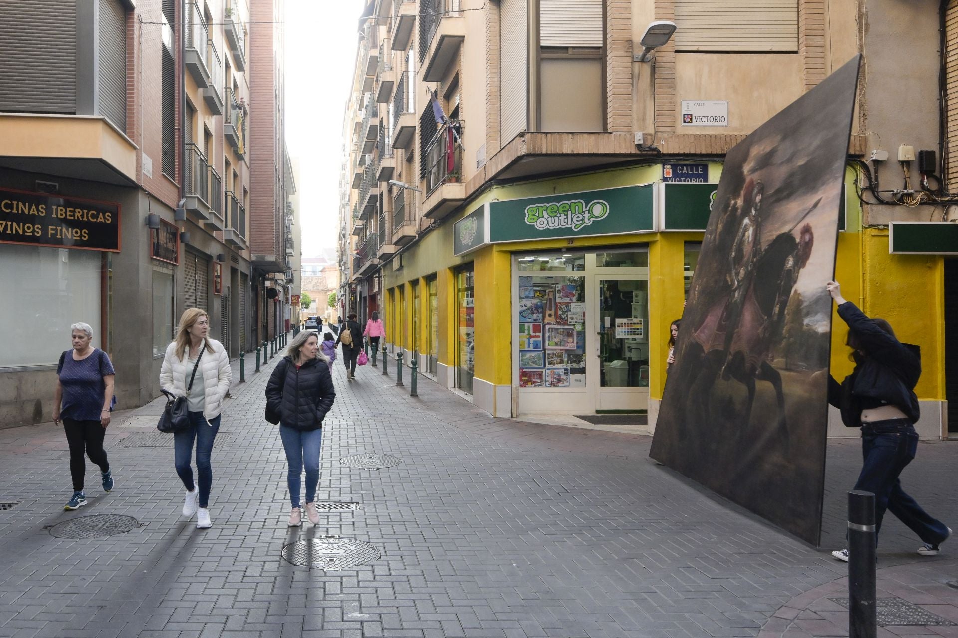 Los alumnos del IES La Flota pasean el arte por las calles de Murcia