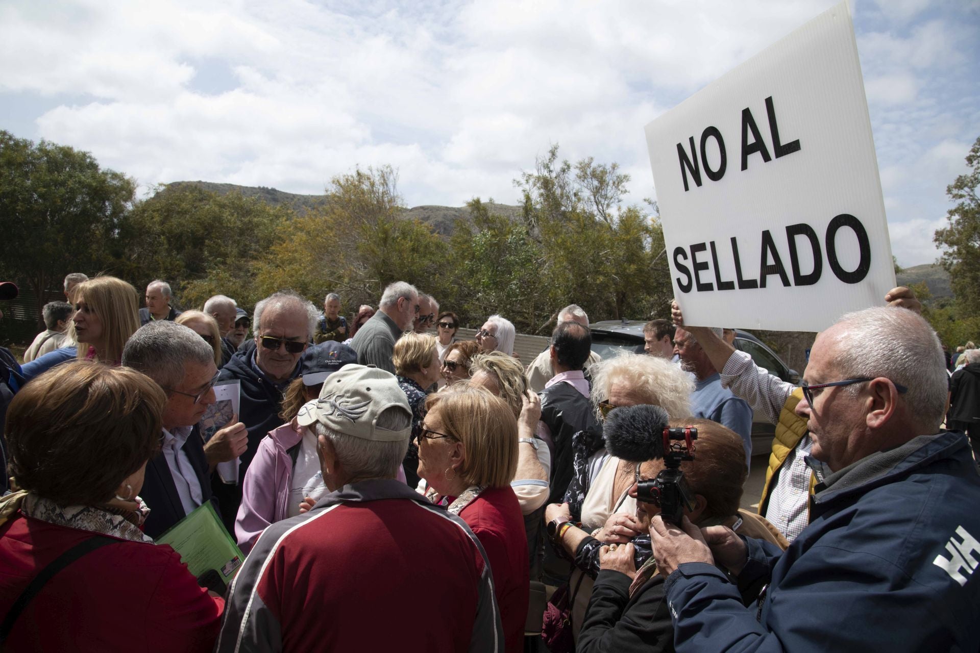 La manifestación con motivo de la reunión para la regeneración de la bahía de Portmán, en imágenes