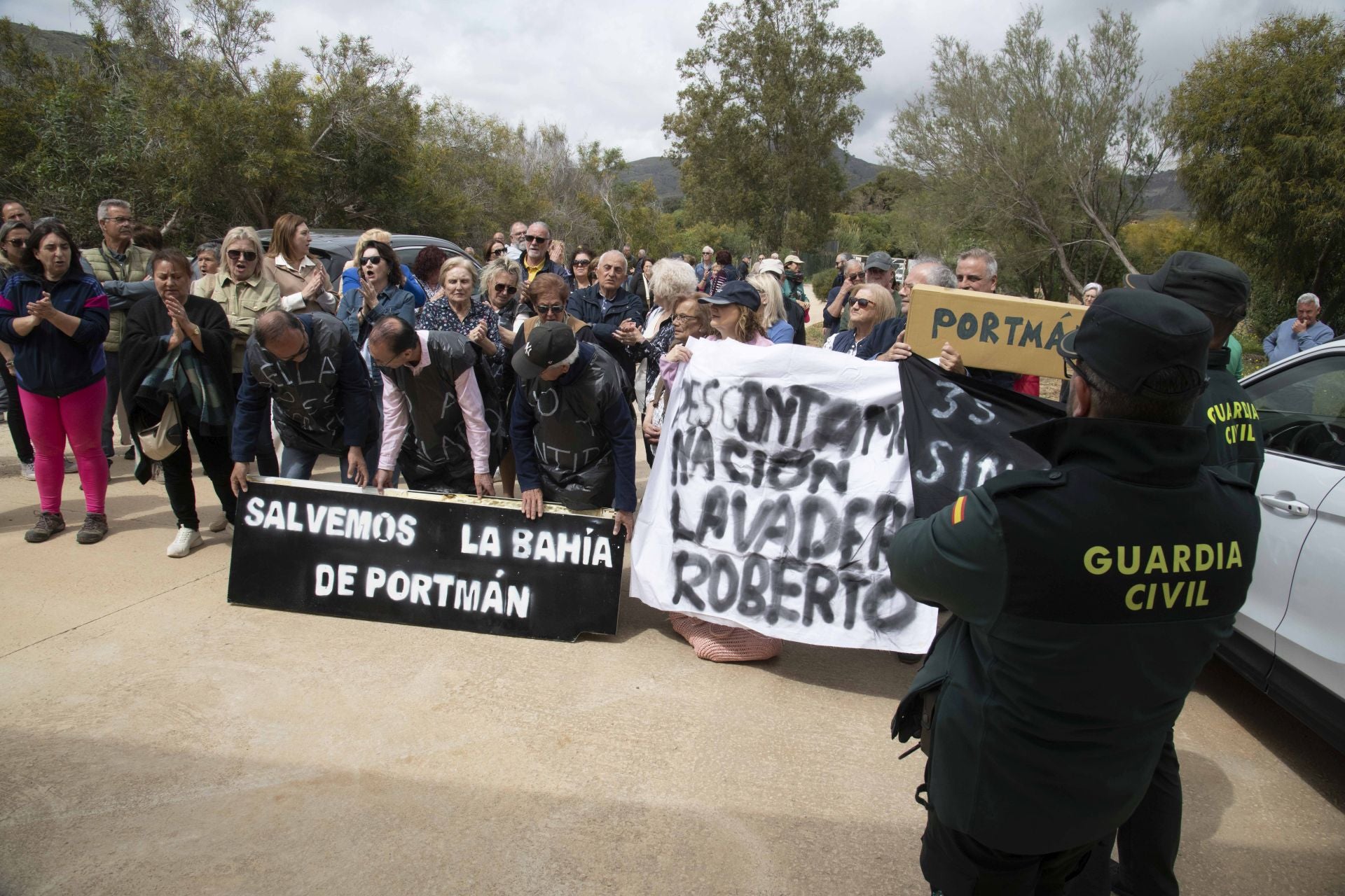 La manifestación con motivo de la reunión para la regeneración de la bahía de Portmán, en imágenes