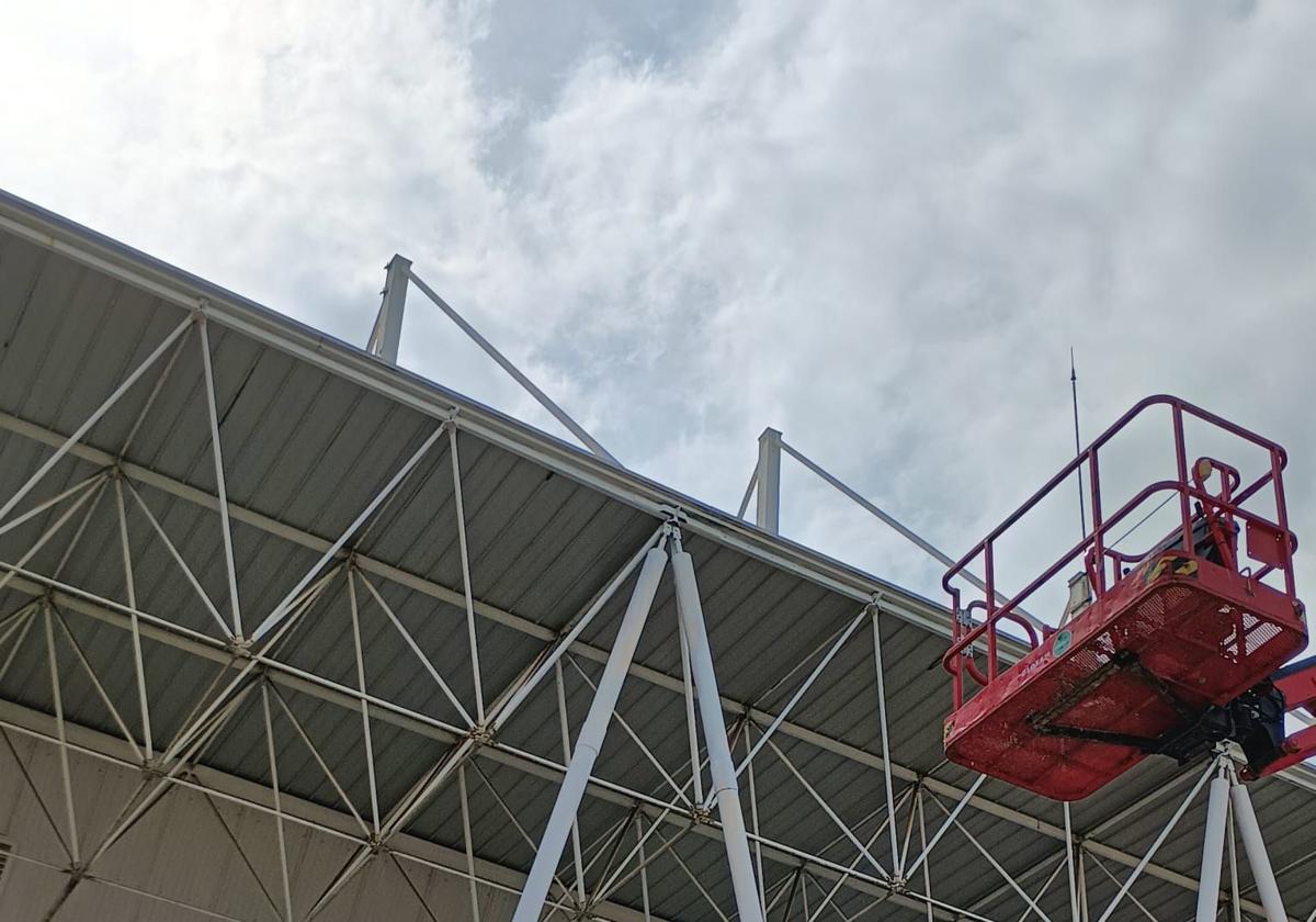 Refuerzo de la estructura espacial de la cubierta del pabellón Príncipe de Asturias de Murcia