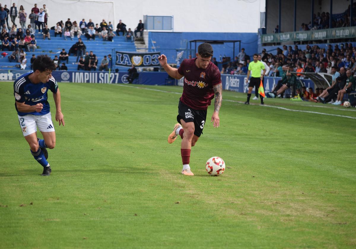 El Águilas se olvida del 'playoff' tras el doblete de Hugo Díaz en Linarejos